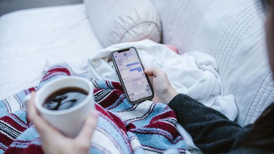 La réponse aux messages des voyageurs, souvent hors des heures ouvrées